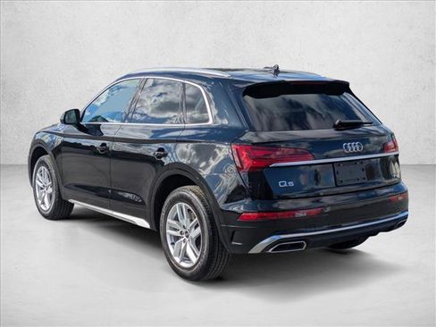 Used 2022 Audi Q5 2.0T Premium w/ Convenience Package AWD/4WD image 9