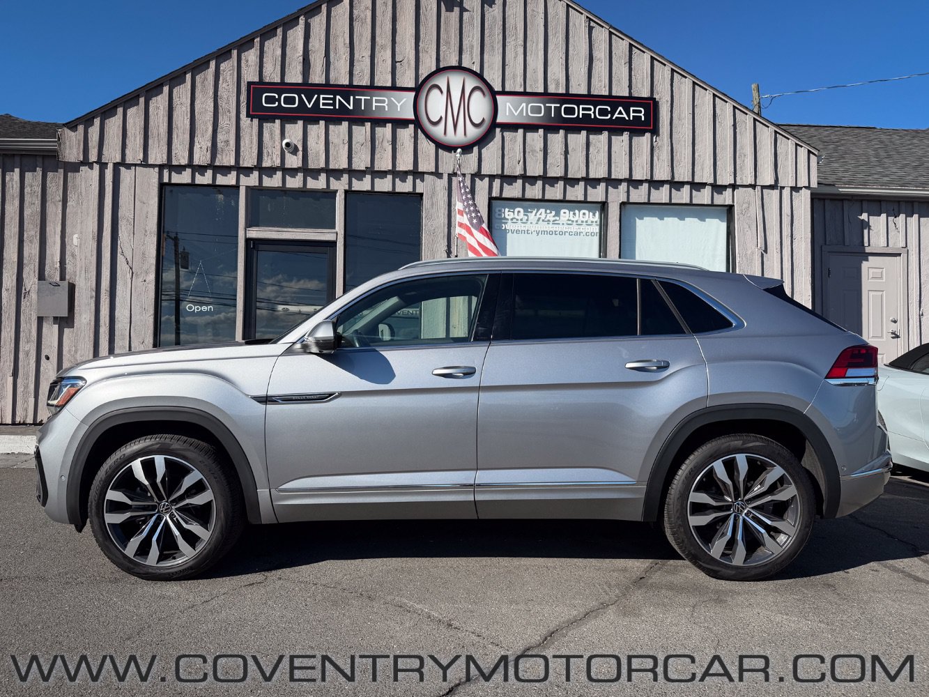 Used 2022 Volkswagen Atlas Cross Sport SEL Premium R-Line AWD/4WD image 1