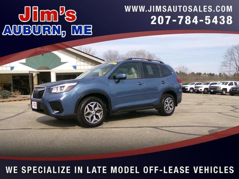 Used 2019 Subaru Forester Premium w/ All-Weather Package image 1