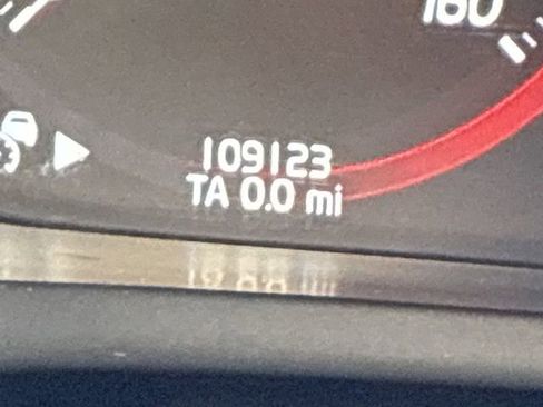 Used 2016 Volvo XC90 T6 Inscription w/ Vision Package image 9