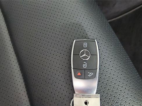 Used 2024 Mercedes-Benz GLE 450 4MATIC image 31