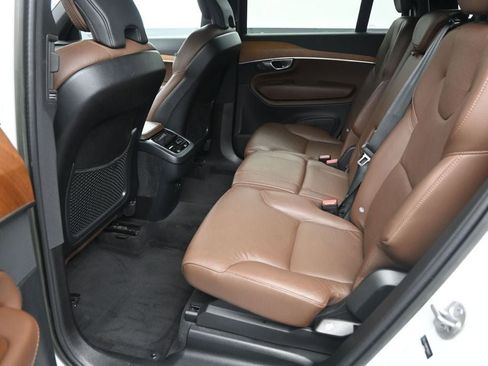 Used 2023 Volvo XC90 B5 Plus AWD/4WD image 13
