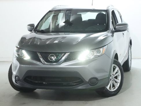 Used 2019 Nissan Rogue Sport SV image 3