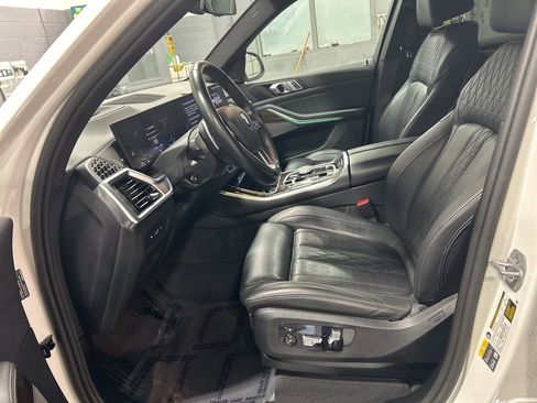 Used 2025 BMW X5 xDrive50e image 19