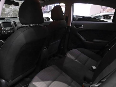 Used 2017 Kia Forte S FWD image 31