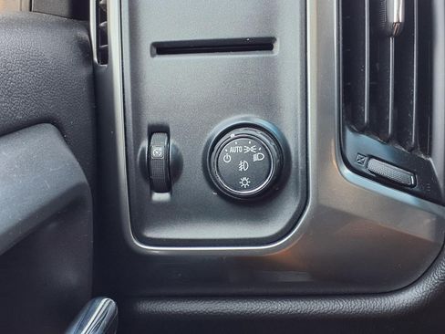 Used 2018 Chevrolet Silverado 1500 LT w/ Texas Edition RWD image 21