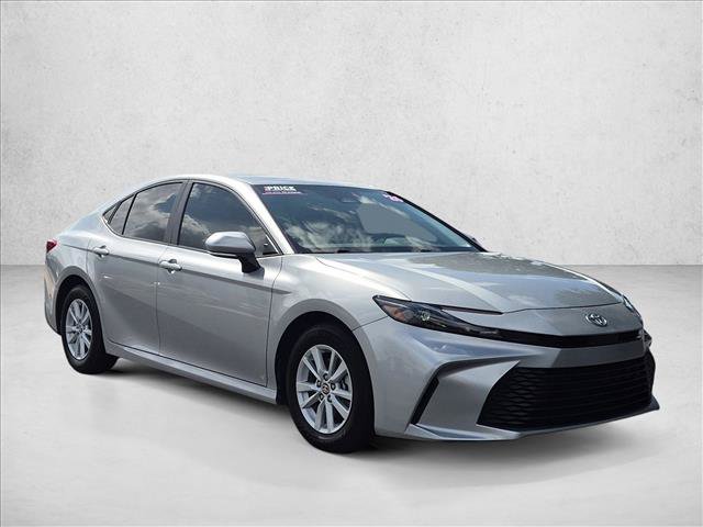Used 2026 Toyota Camry LE FWD image 3