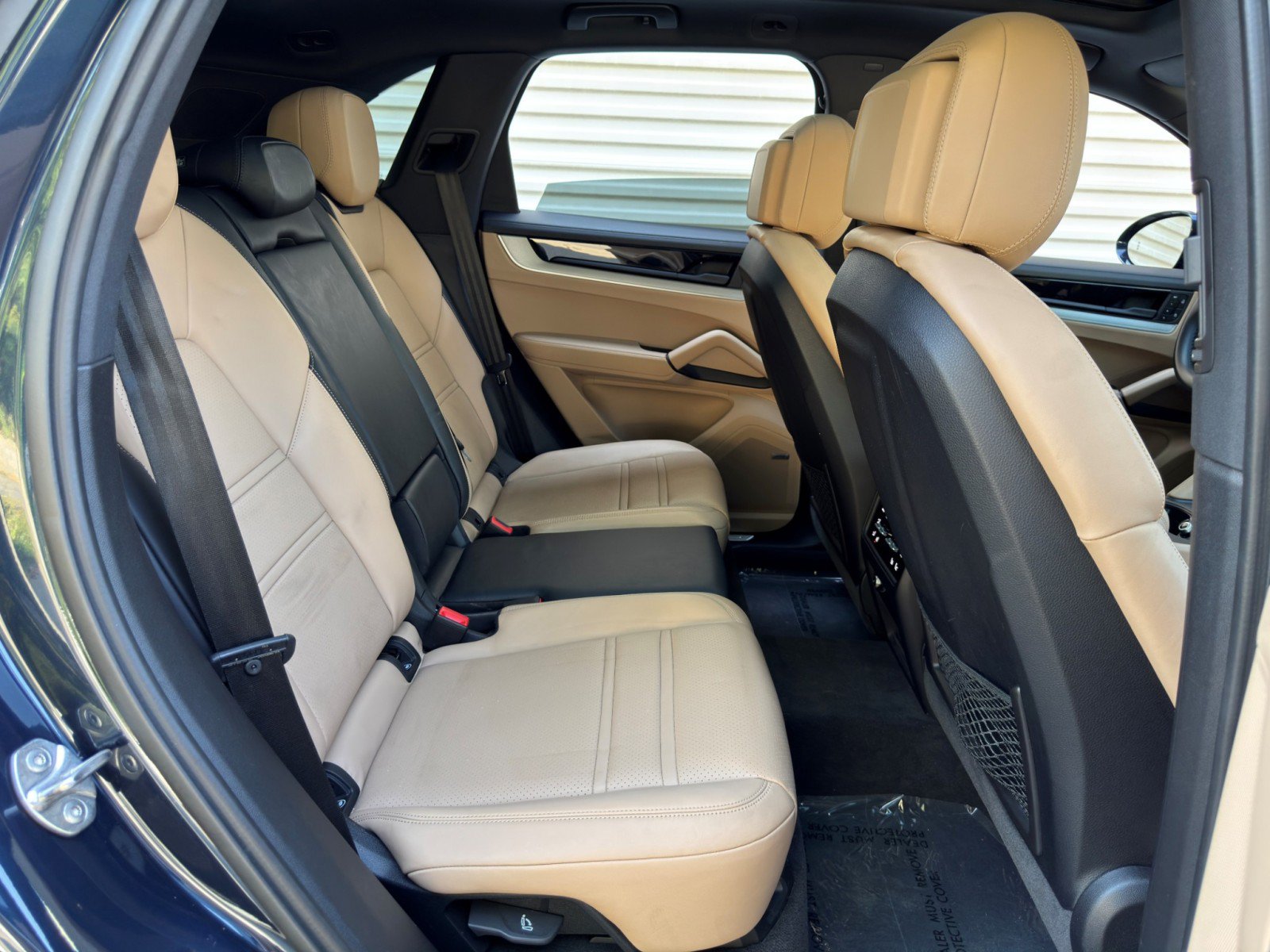 Used 2024 Porsche Cayenne AWD/4WD image 43