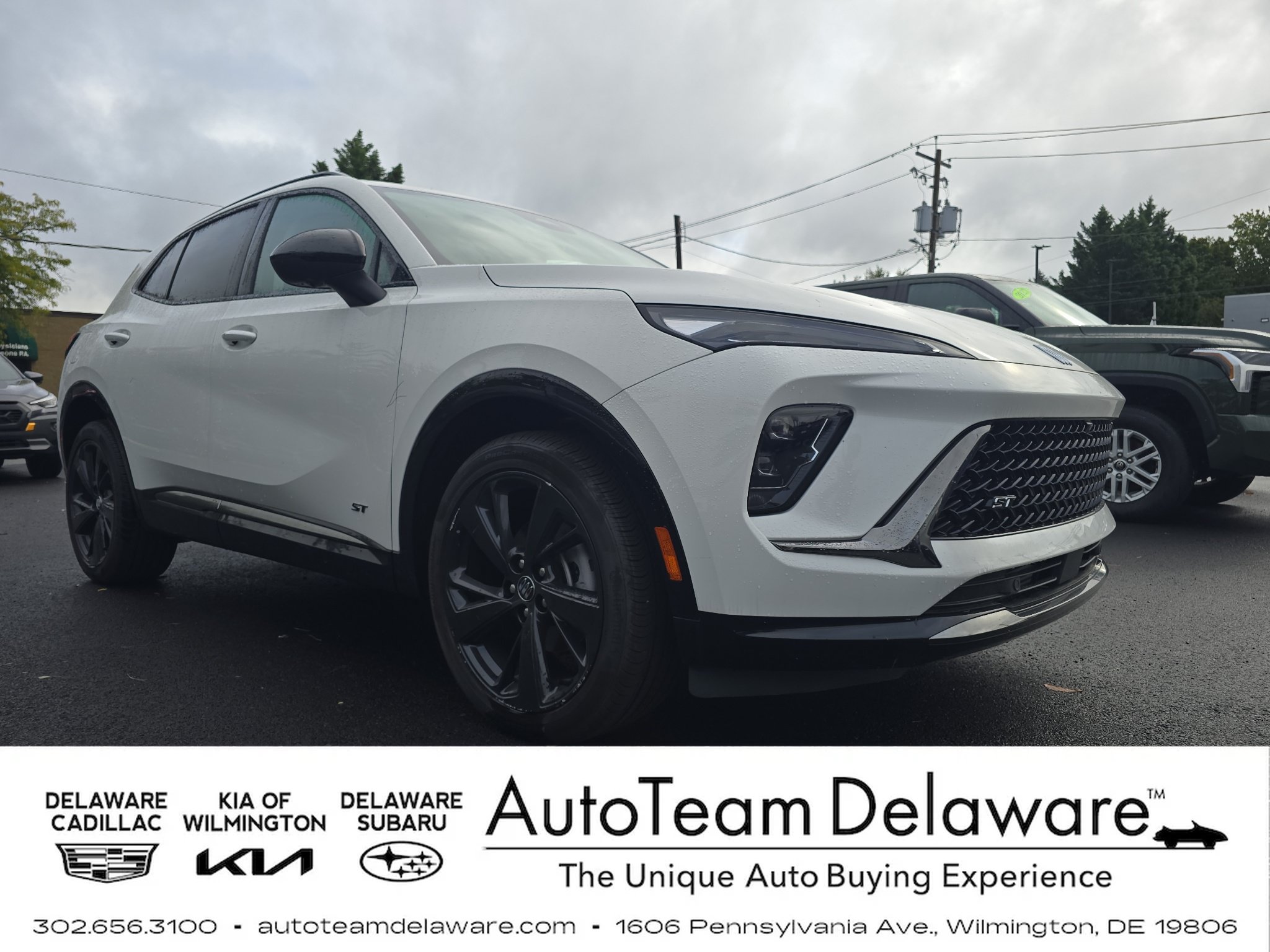 Used 2025 Buick Envision Sport Touring AWD/4WD image 1