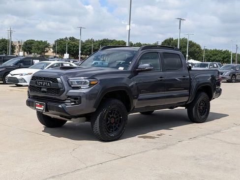 Used 2023 Toyota Tacoma TRD Pro AWD/4WD image 10
