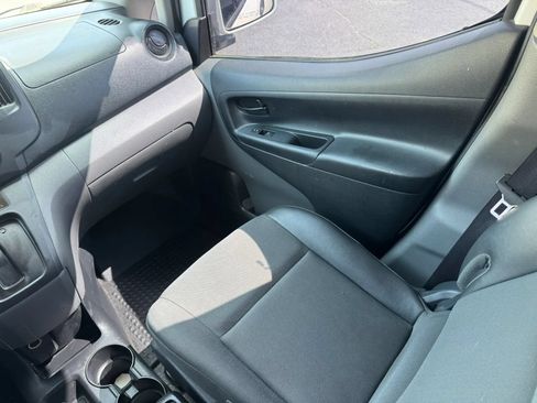 Used 2015 Nissan NV200 SV w/ Back Door Glass Package FWD image 28