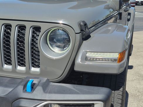 Used 2023 Jeep Wrangler Unlimited Sahara w/ Cold Weather Group AWD/4WD image 12