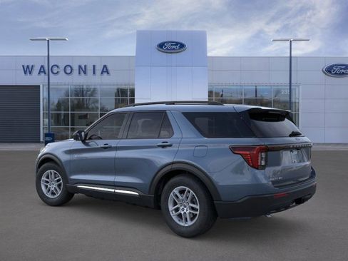 New 2025 Ford Explorer Active image 4