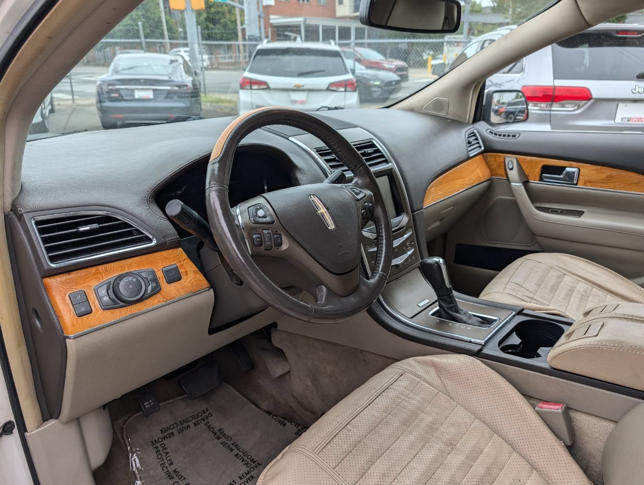 Used 2013 Lincoln MKX AWD image 12
