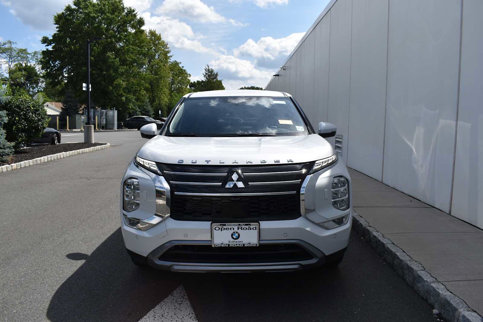 Used 2026 Mitsubishi Outlander SE AWD/4WD image 2
