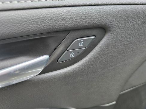 Used 2024 Cadillac XT4 Premium Luxury image 25