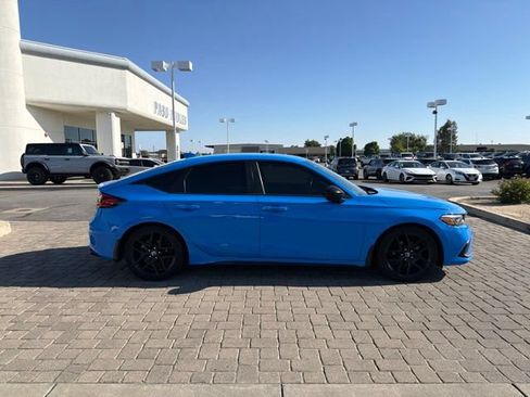 Used 2022 Honda Civic Sport image 2