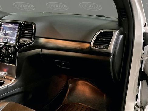 Used 2019 Jeep Grand Cherokee Altitude AWD/4WD image 32