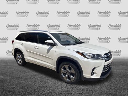 Used 2019 Toyota Highlander Limited Platinum AWD/4WD image 2