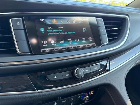 Used 2019 Buick Enclave Essence FWD image 24