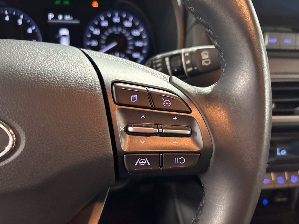 Certified 2023 Hyundai Kona SEL w/ Convenience Package AWD/4WD image 15