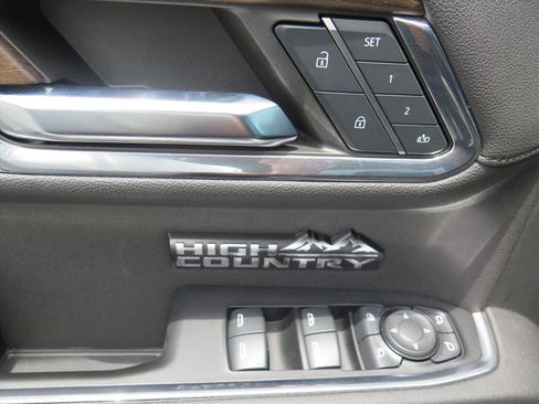 Used 2024 Chevrolet Silverado 1500 High Country w/ Technology Package AWD/4WD image 12