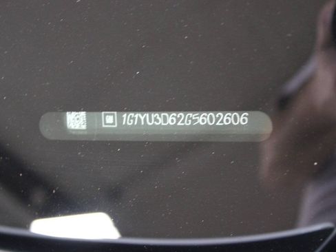 Used 2016 Chevrolet Corvette Z06 w/ 3LZ Preferred Equipment Group RWD image 38