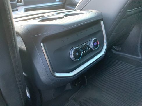 Used 2025 Ford Expedition Active image 23