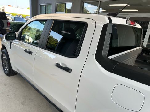 Certified 2025 Ford Maverick XLT w/ XLT Luxury Package FWD image 12