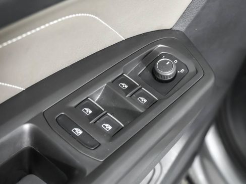 Used 2023 Volkswagen Atlas SEL AWD/4WD image 36