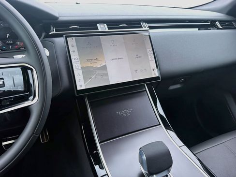 New 2026 Land Rover Range Rover Velar Belgravia AWD/4WD image 27