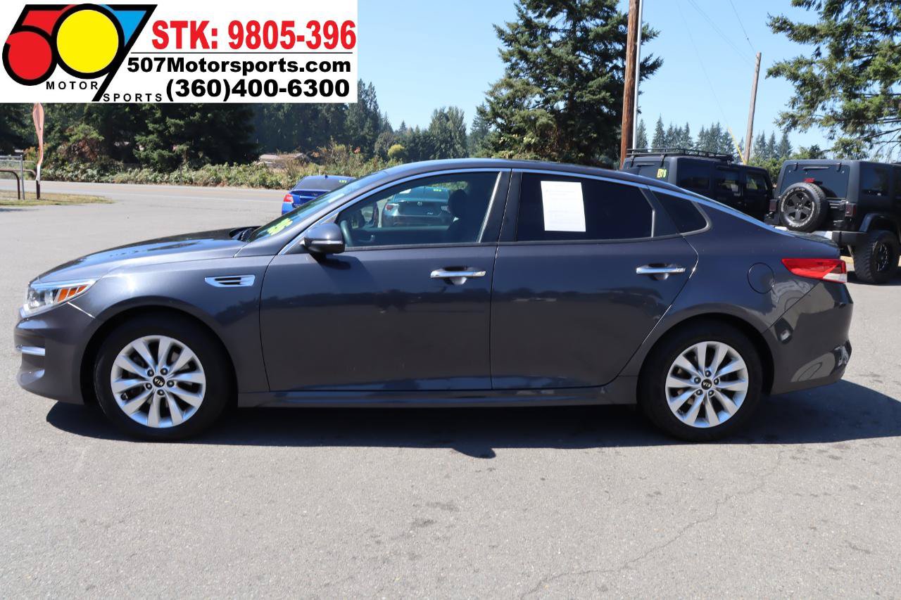 Used 2017 Kia Optima LX w/ Option Group 014 FWD image 3