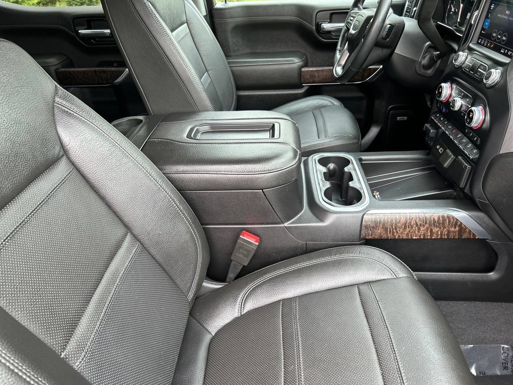 Used 2019 GMC Sierra 1500 Denali w/ Denali Ultimate Package AWD/4WD image 16