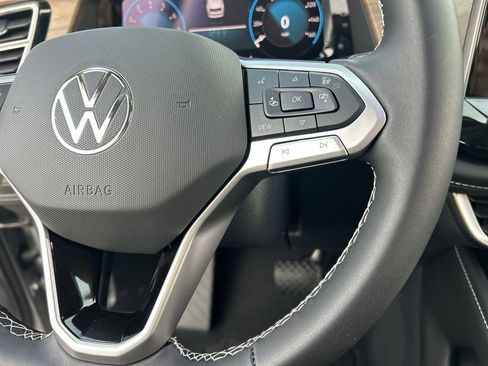 New 2026 Volkswagen Atlas SE FWD image 21