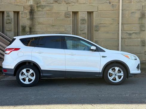 Used 2014 Ford Escape SE FWD image 3