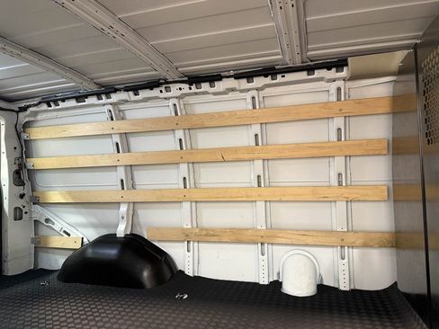 Used 2024 GMC Savana 2500 w/ Driver Convenience Package image 17