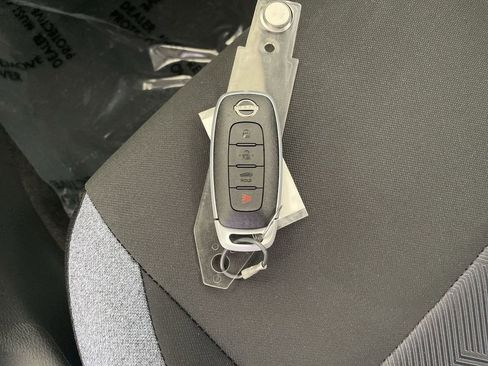 Certified 2025 Nissan Versa SV w/ Trunk Package image 27