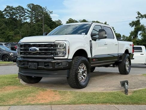 Used 2025 Ford F250 King Ranch AWD/4WD image 3