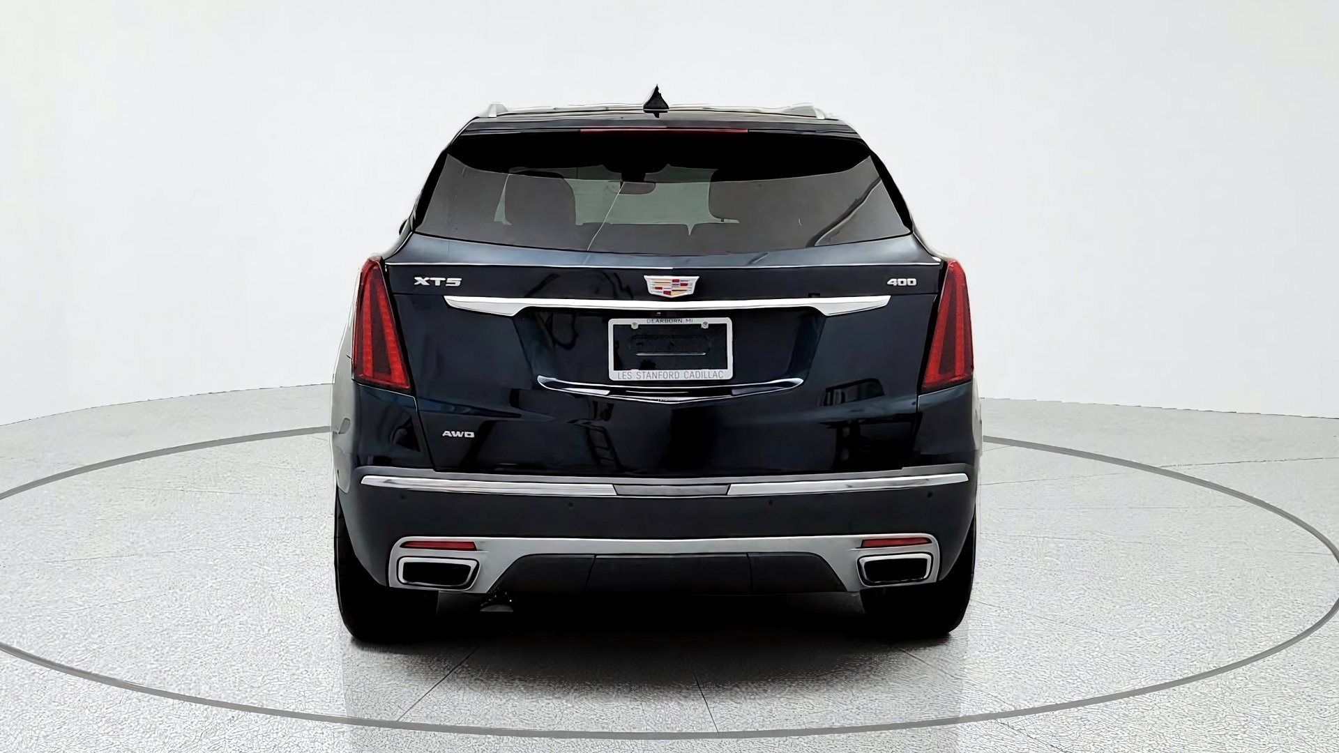 Used 2024 Cadillac XT5 Premium Luxury w/ Technology Package AWD/4WD image 4