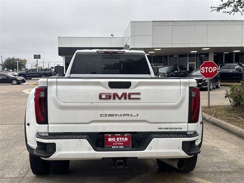 Used 2025 GMC Sierra 3500 Denali image 11
