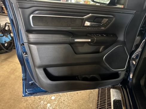 Used 2023 RAM 1500 Laramie AWD/4WD image 15