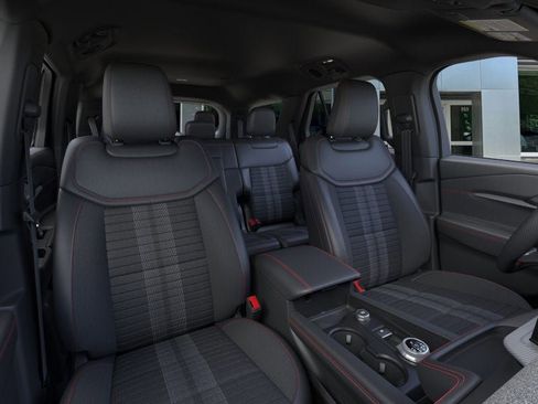 New 2026 Ford Explorer ST-Line w/ ST-Line Street Pack image 10