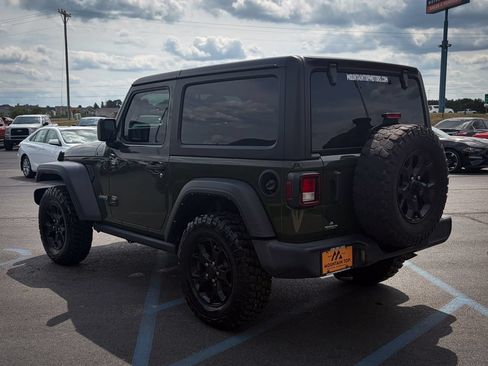 Used 2022 Jeep Wrangler Sport AWD/4WD image 8