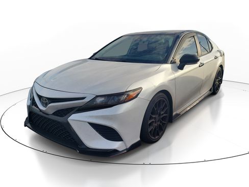 Used 2022 Toyota Camry TRD w/ TRD Package w/JBL Audio FWD image 3