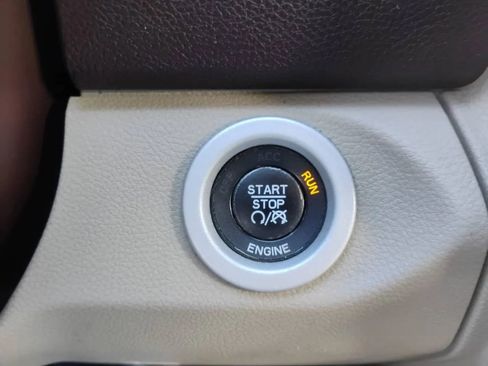 Used 2015 RAM 1500 Laramie w/ Convenience Group image 21