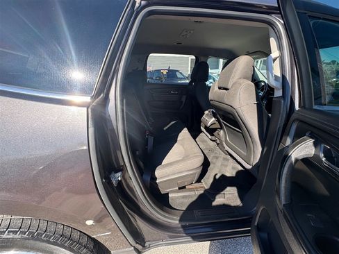 Used 2015 Chevrolet Traverse LT image 13