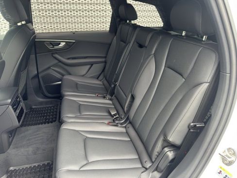 New 2025 Audi Q7 3.0T Premium Plus image 10