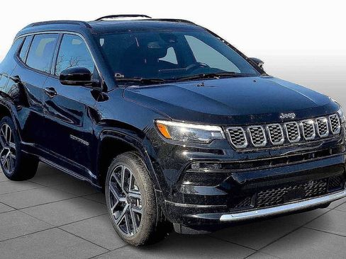Used 2025 Jeep Compass Limited w/ Elite Group AWD/4WD image 6