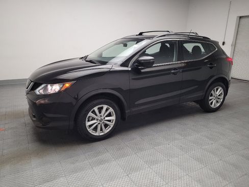 Used 2019 Nissan Rogue Sport SV FWD image 2