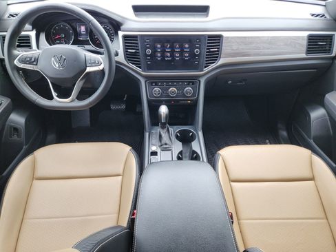 Used 2021 Volkswagen Atlas Cross Sport SE w/ Panoramic Sunroof Package FWD image 29